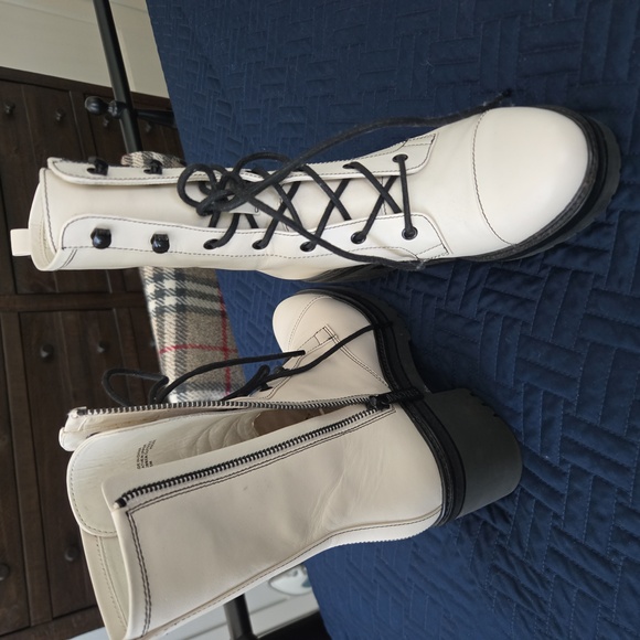 Michael kors boots - Picture 6 of 7